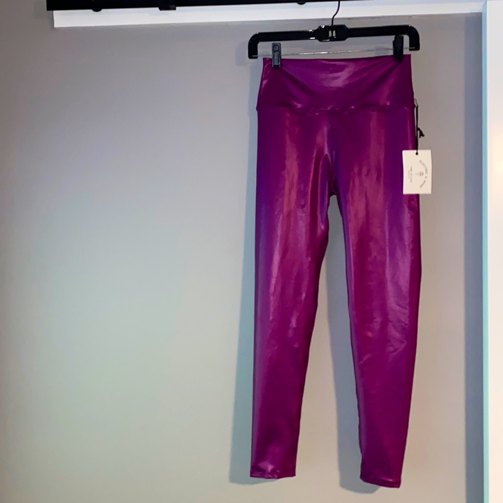 NWT Electric & Rose Venice Legging in Berry